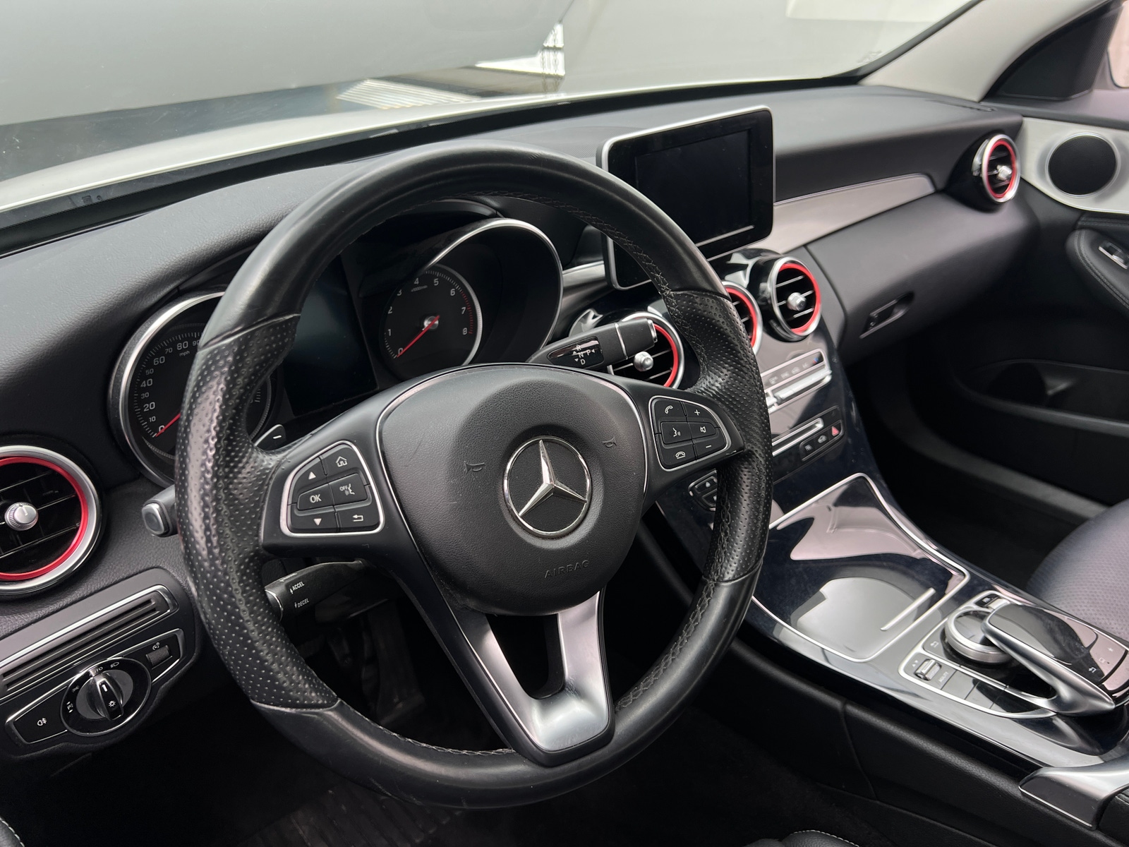 Thumbnail: 2015 Mercedes-Benz C-Class - 4