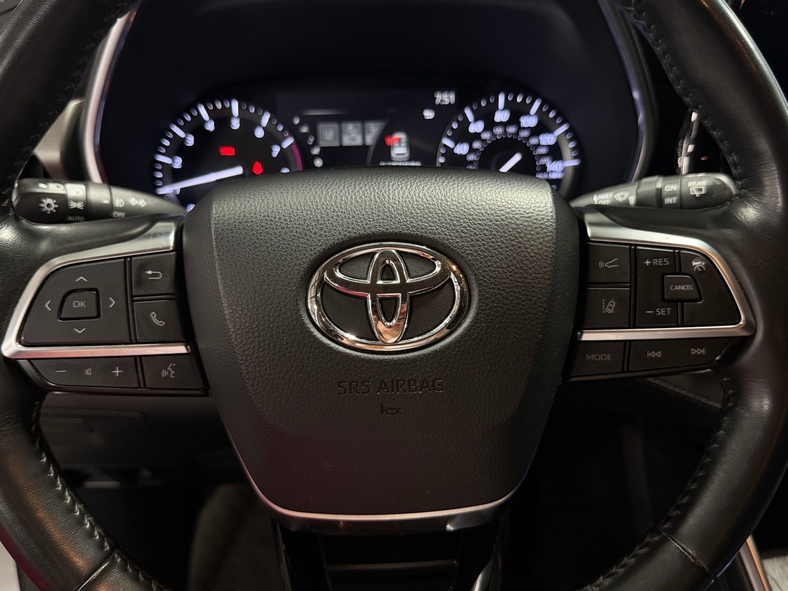 Thumbnail: 2020 Toyota Highlander - 4