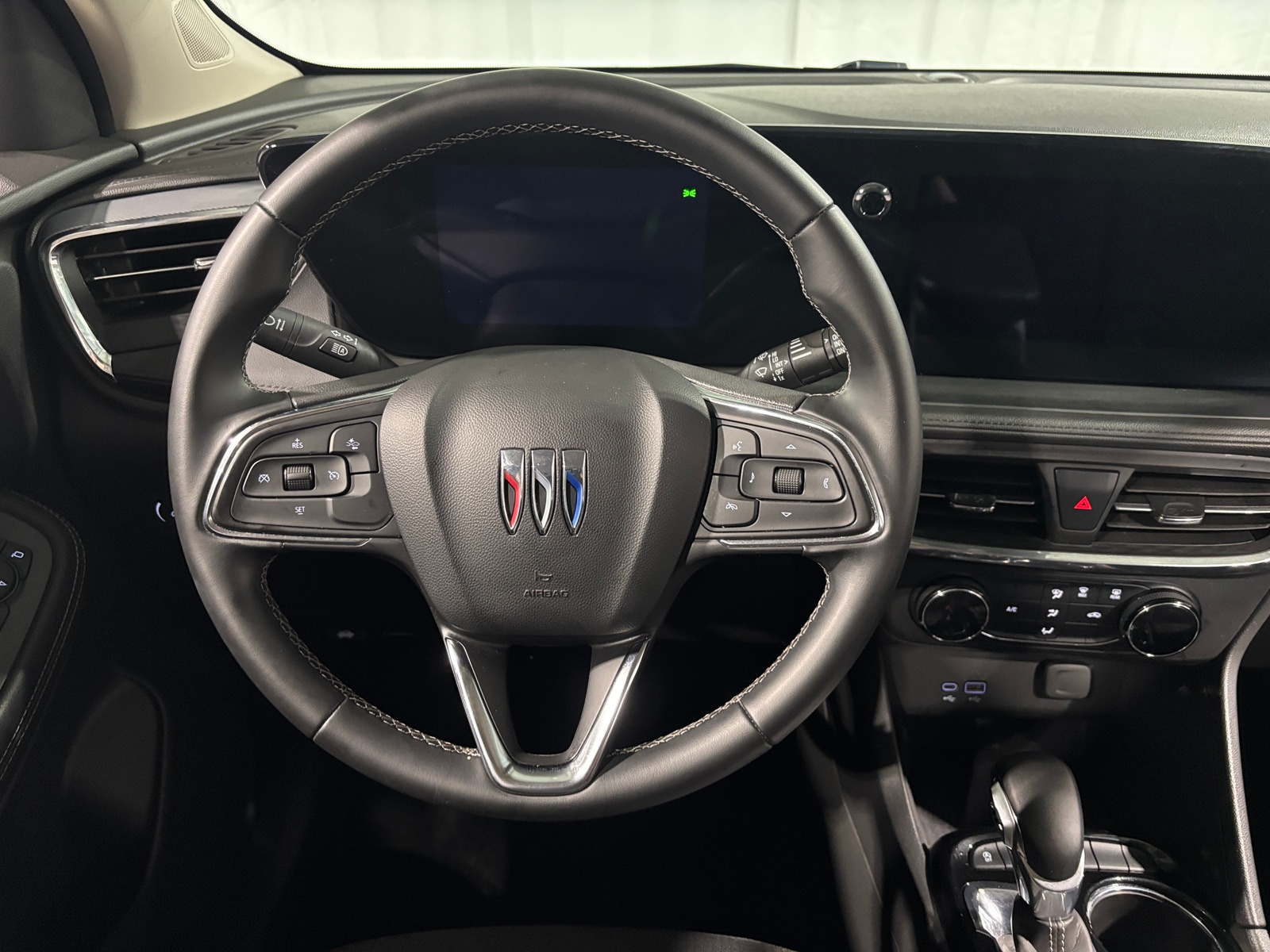 Thumbnail: 2025 Buick Encore GX - 4