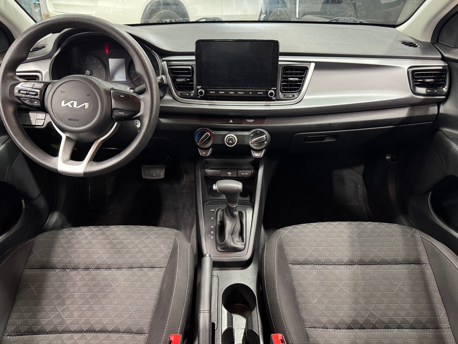 Thumbnail: 2022 Kia Rio - 3