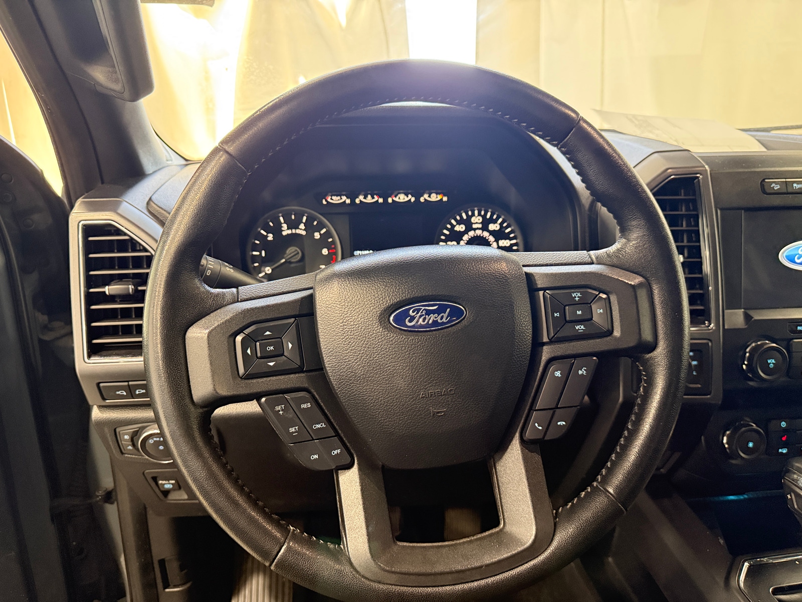 Thumbnail: 2019 Ford Econoline - 5