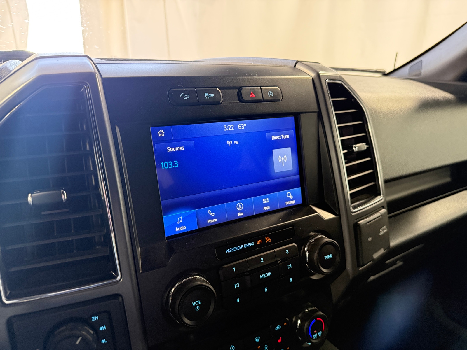 Thumbnail: 2019 Ford Econoline - 4