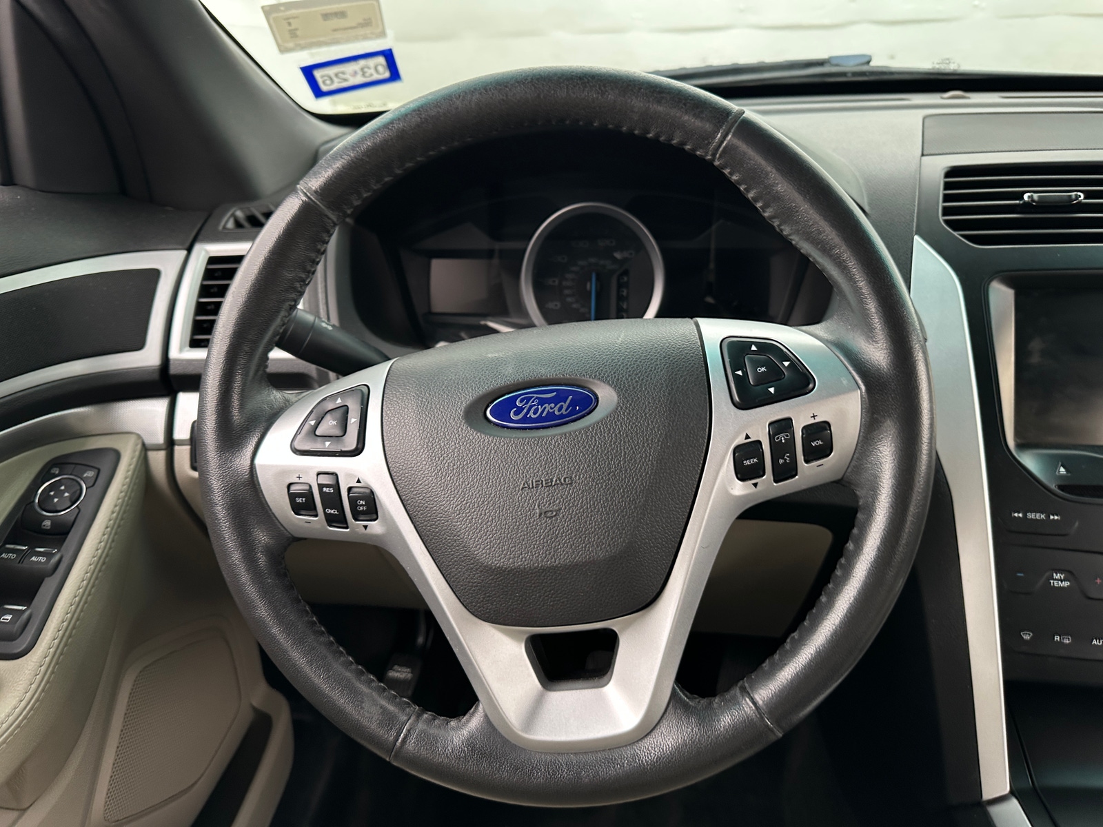 Thumbnail: 2015 Ford Explorer - 4