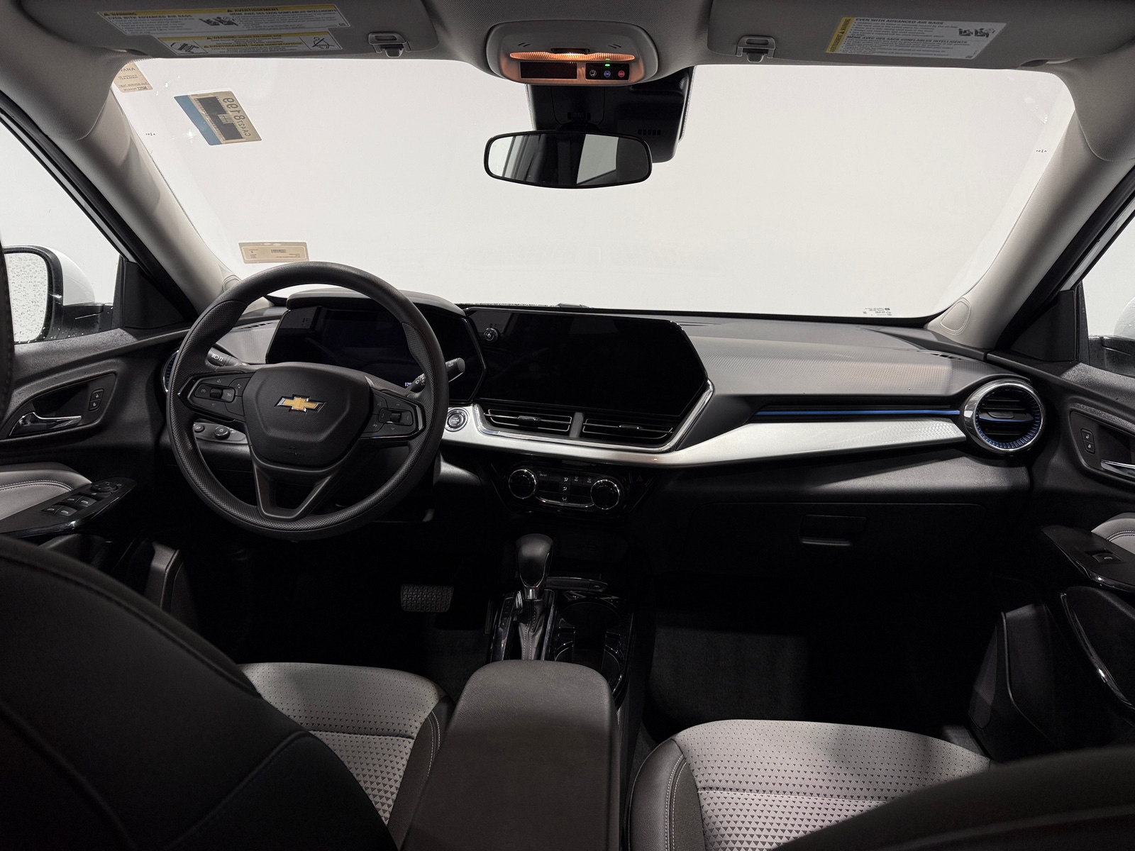 Thumbnail: 2025 Chevrolet Trax - 3