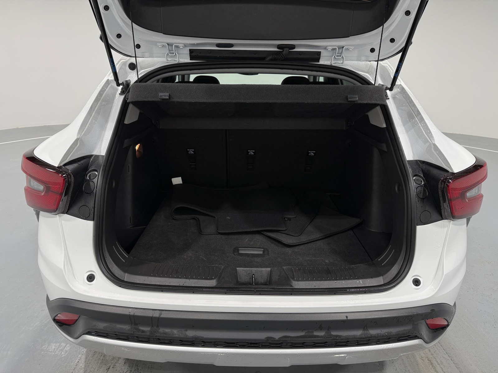 Thumbnail: 2025 Chevrolet Trax - 7