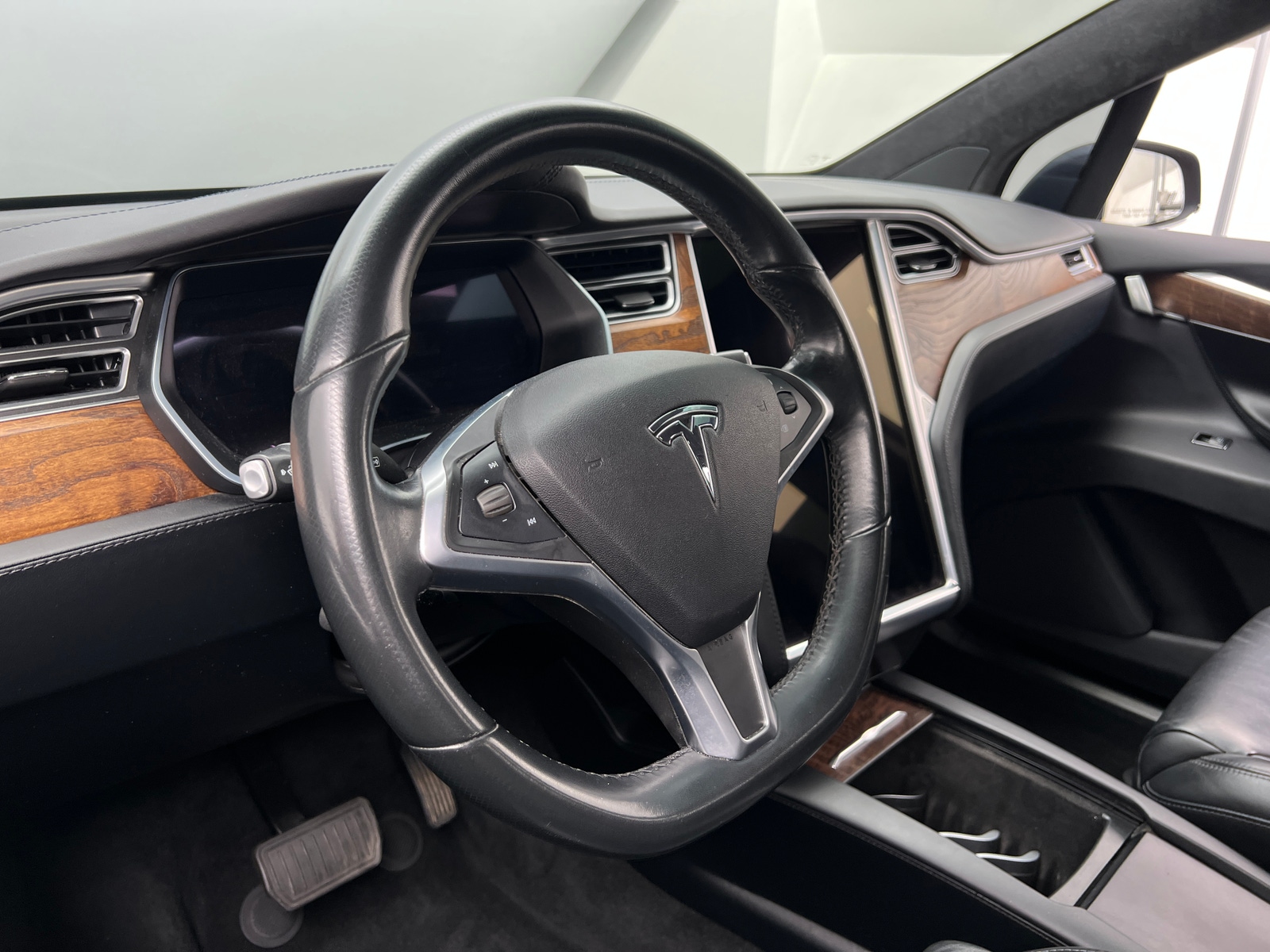 Thumbnail: 2017 Tesla Model X - 4