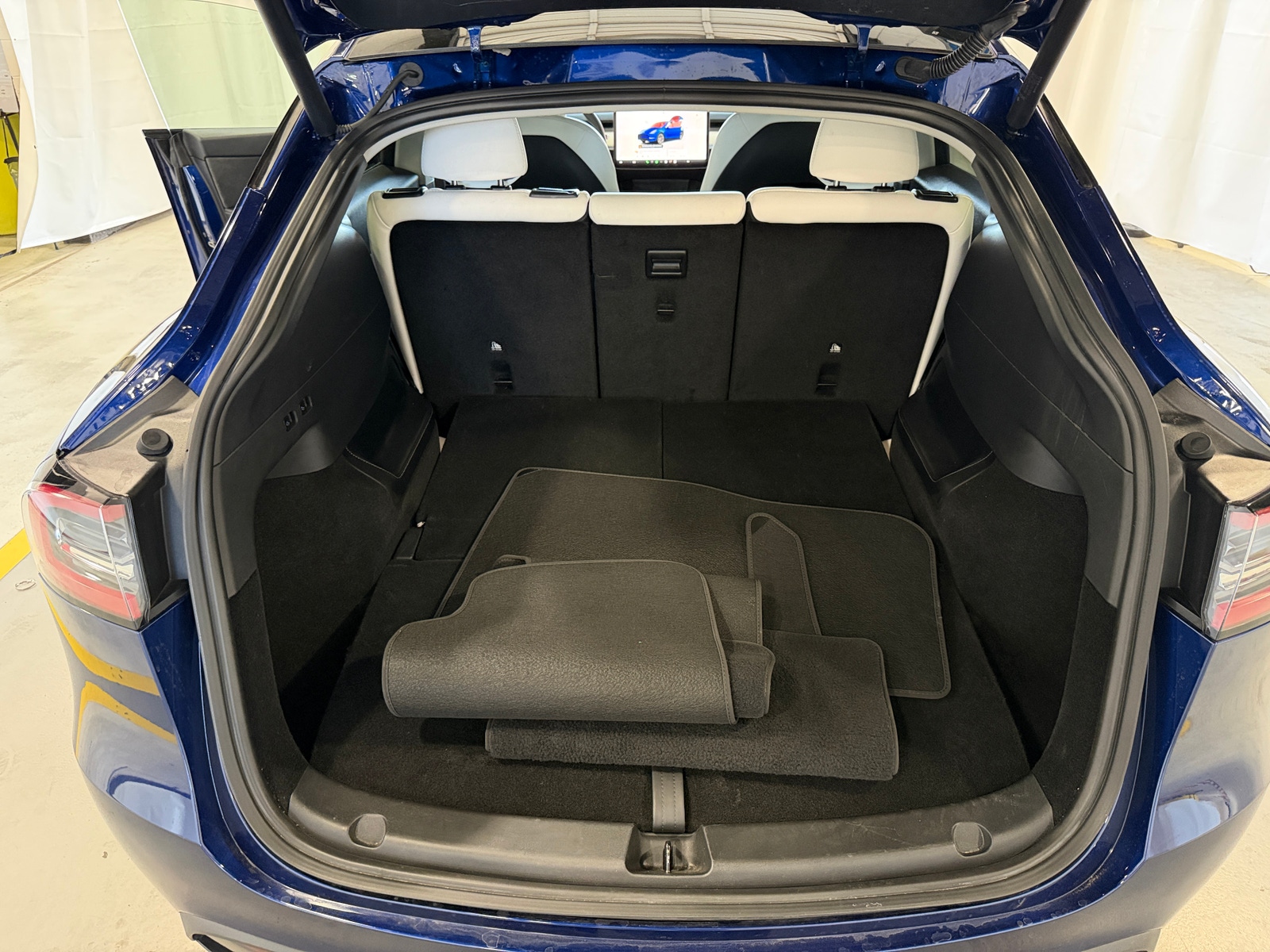 Thumbnail: 2025 Tesla Model Y - 6