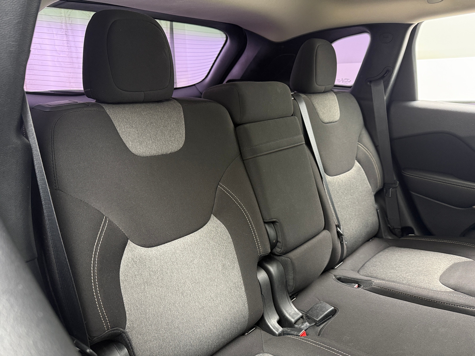 Thumbnail: 2017 Jeep Cherokee - 6