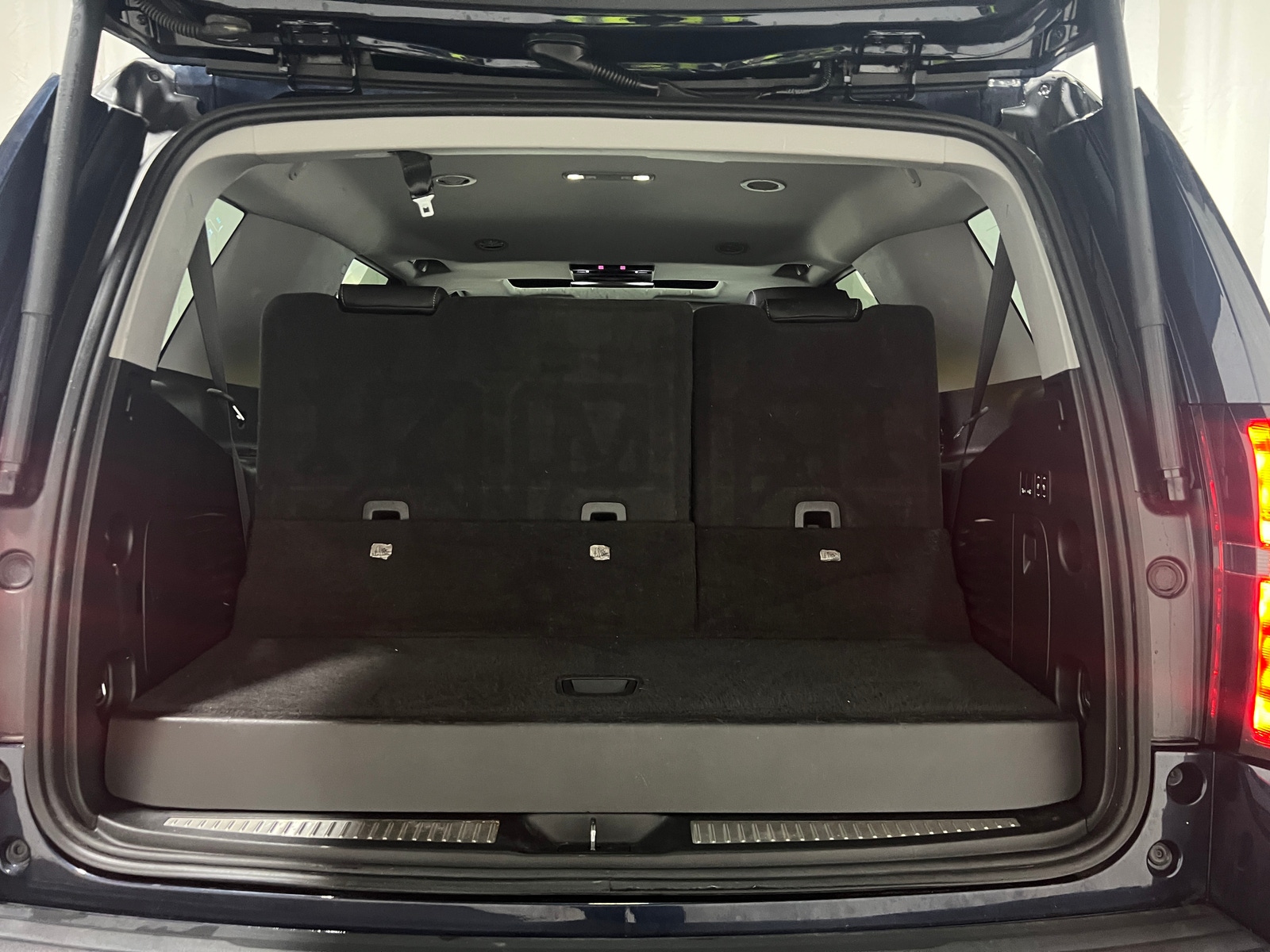 Thumbnail: 2020 Chevrolet Tahoe - 6