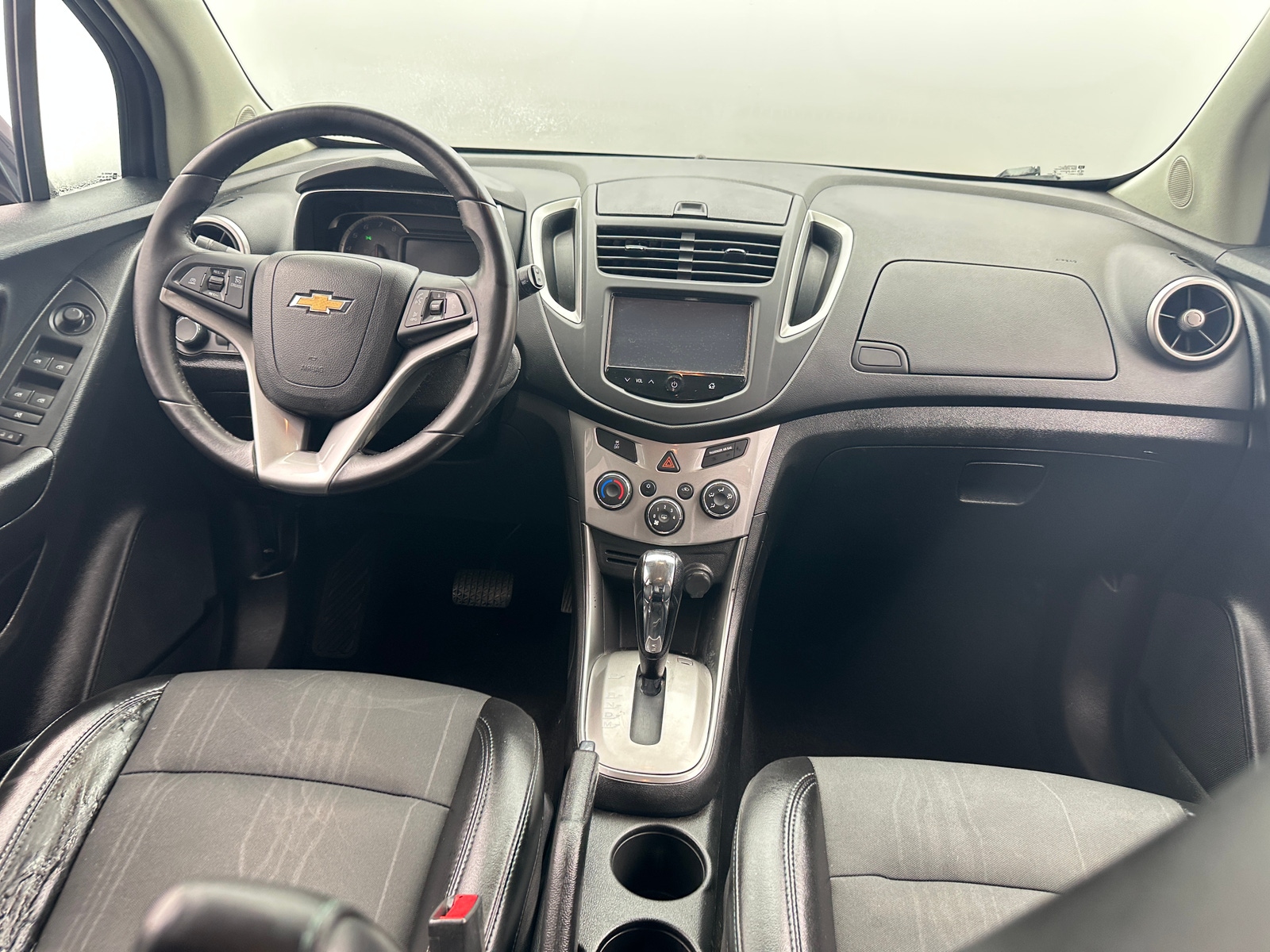 Thumbnail: 2015 Chevrolet Trax - 3