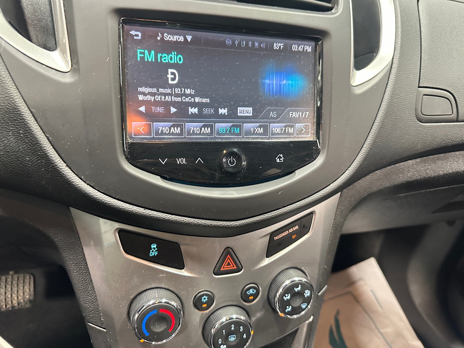 Thumbnail: 2015 Chevrolet Trax - 4