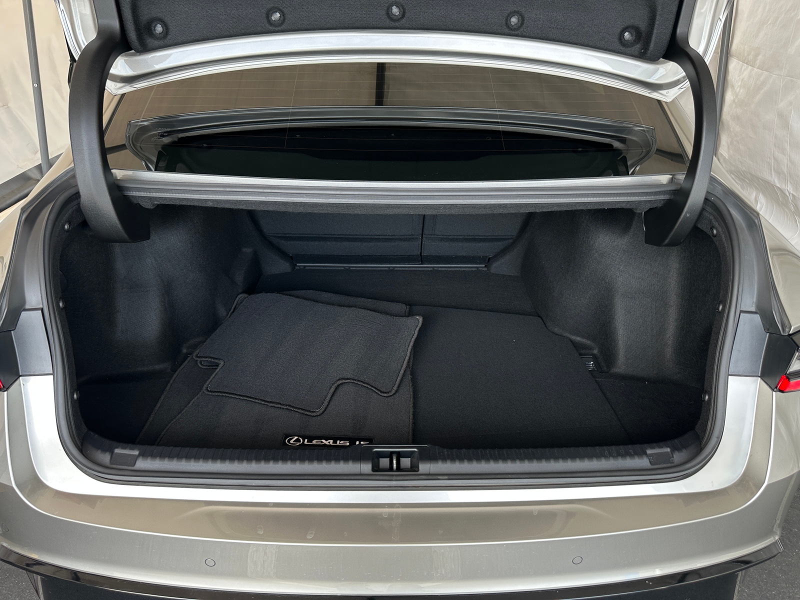 Thumbnail: 2022 Lexus IS - 6