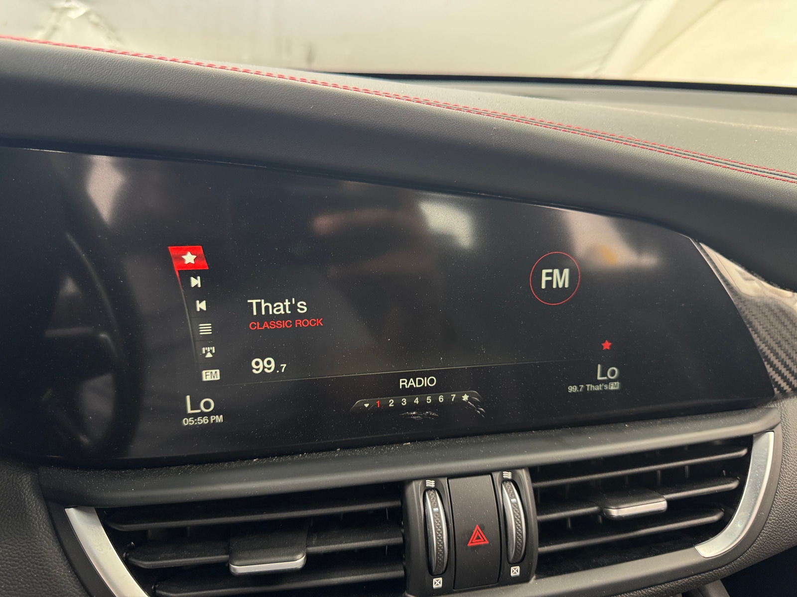 Thumbnail: 2018 Alfa Romeo Giulia - 3