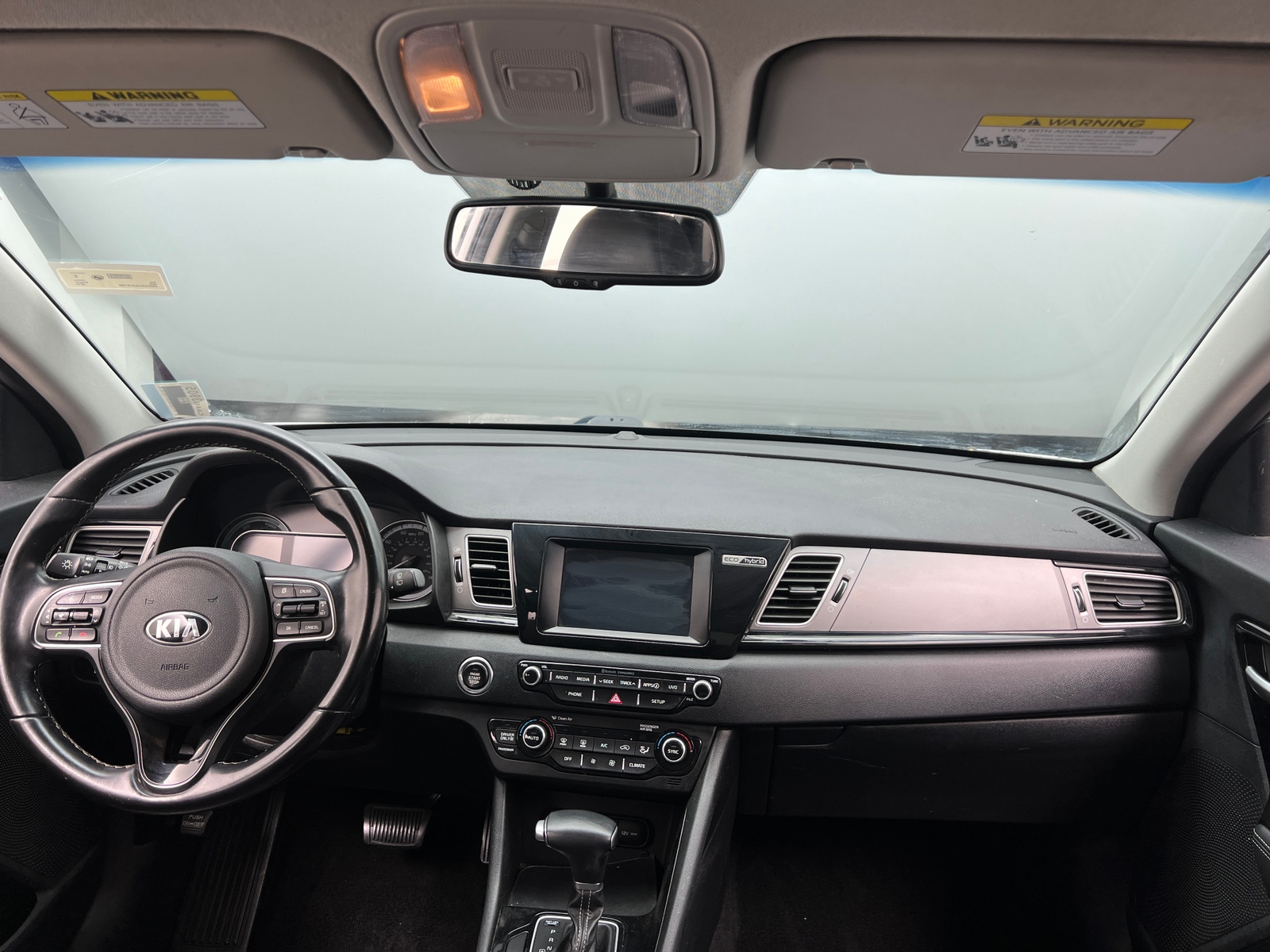 Thumbnail: 2018 Kia Niro - 3