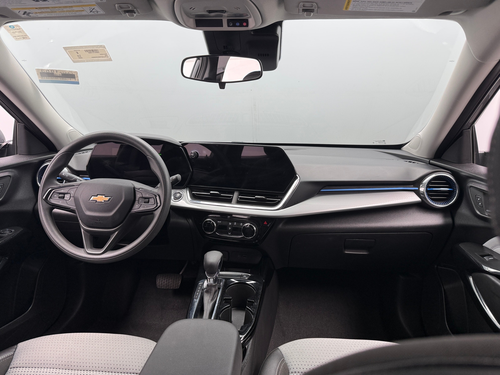 Thumbnail: 2025 Chevrolet Trax - 3