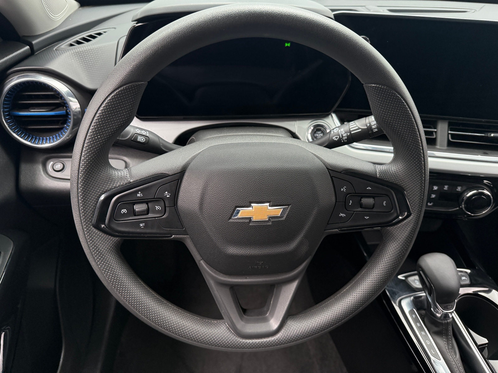 Thumbnail: 2025 Chevrolet Trax - 5