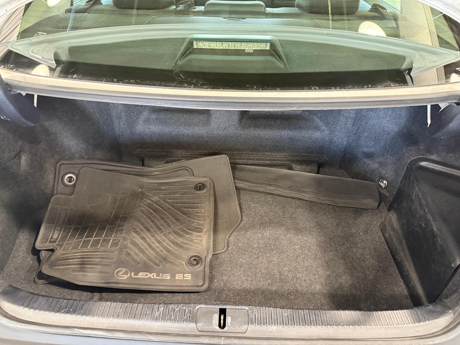 Thumbnail: 2013 Lexus ES - 6