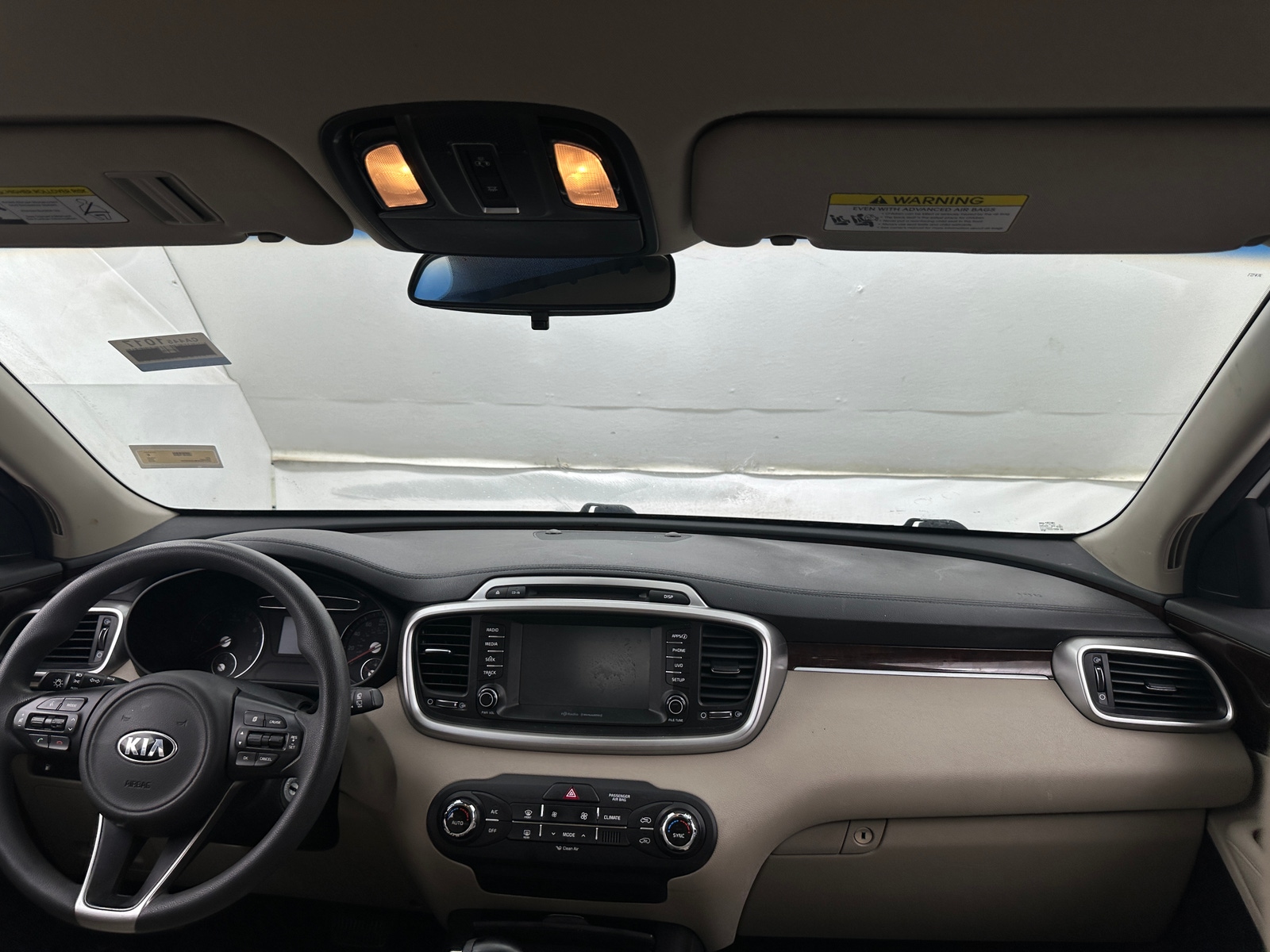 Thumbnail: 2018 Kia Sorento - 3