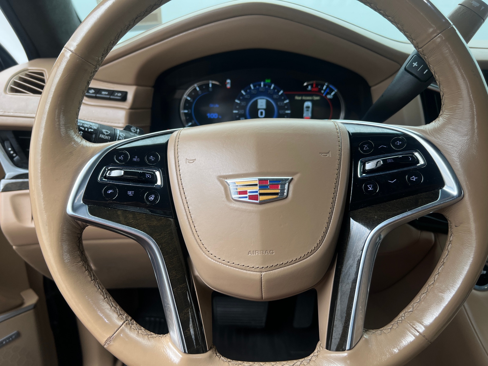 Thumbnail: 2020 Cadillac Escalade - 4