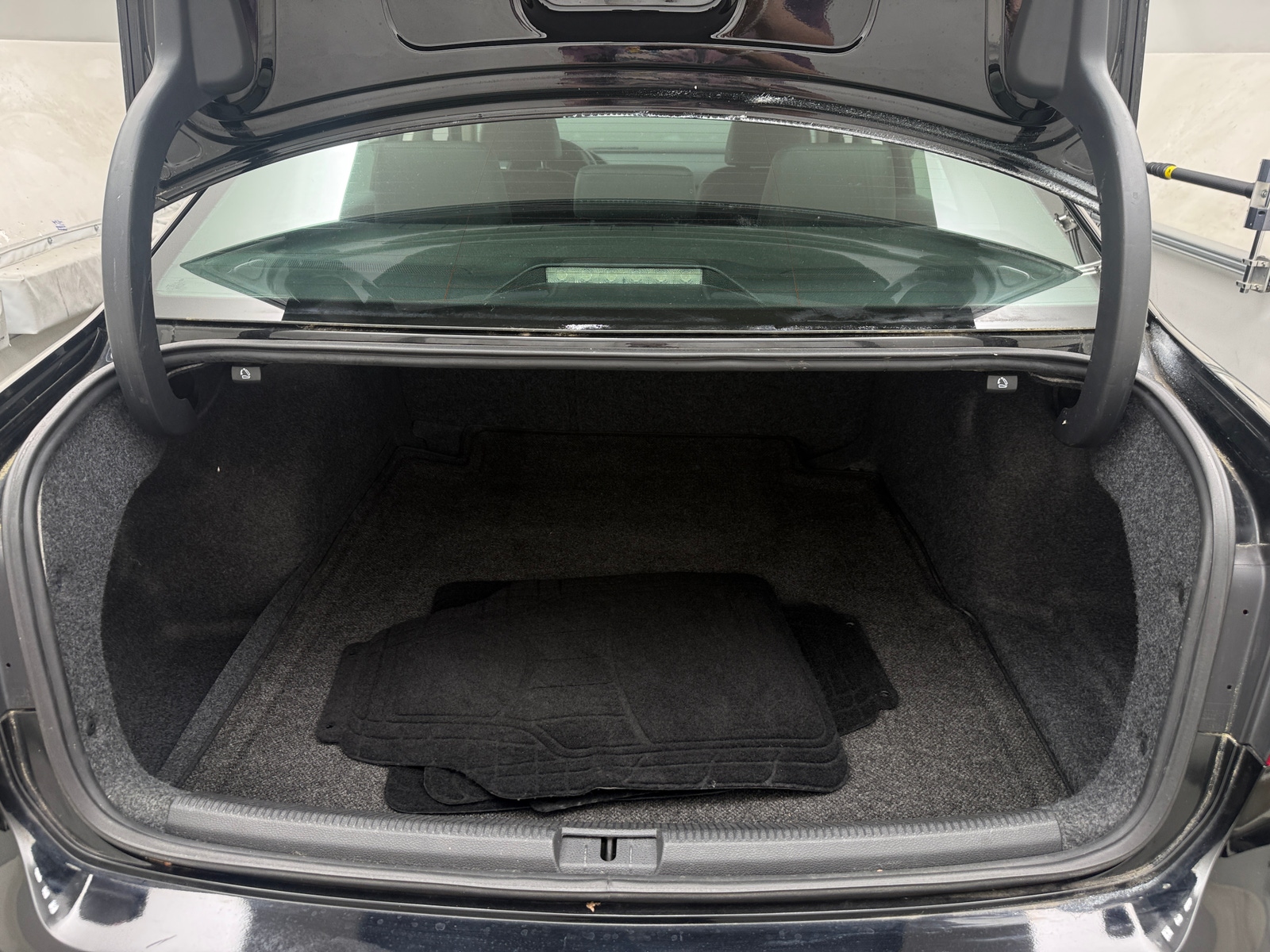 Thumbnail: 2015 Volkswagen Passat - 7