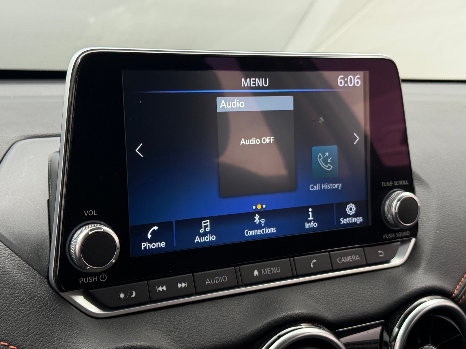 Thumbnail: 2022 Nissan Sentra - 4