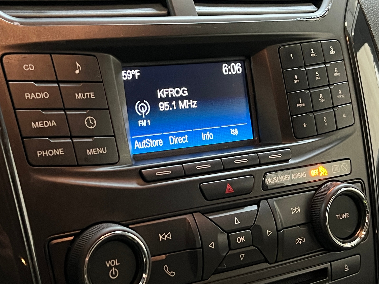 Thumbnail: 2017 Ford Explorer - 4