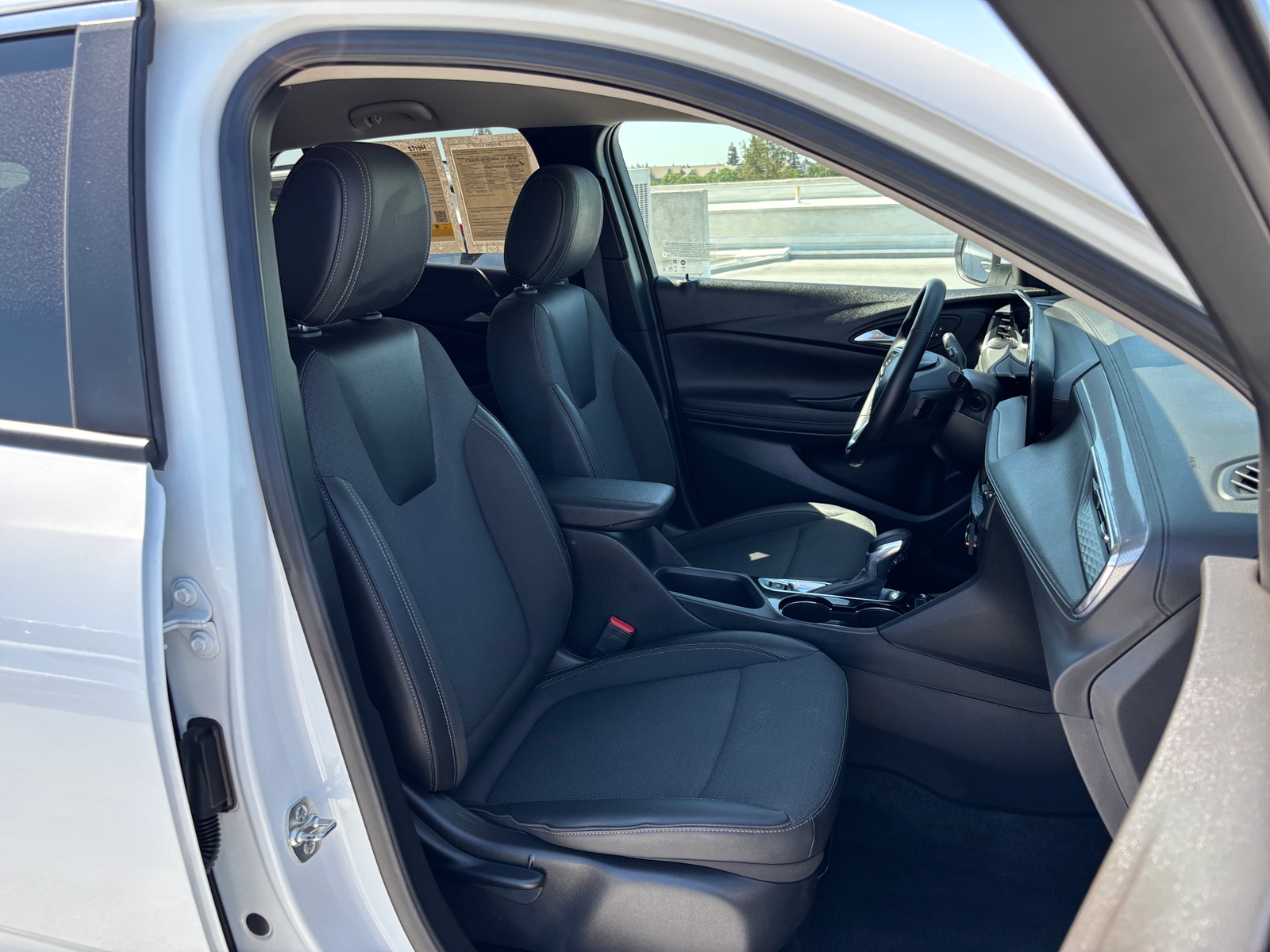 Thumbnail: 2025 Buick Encore GX - 2