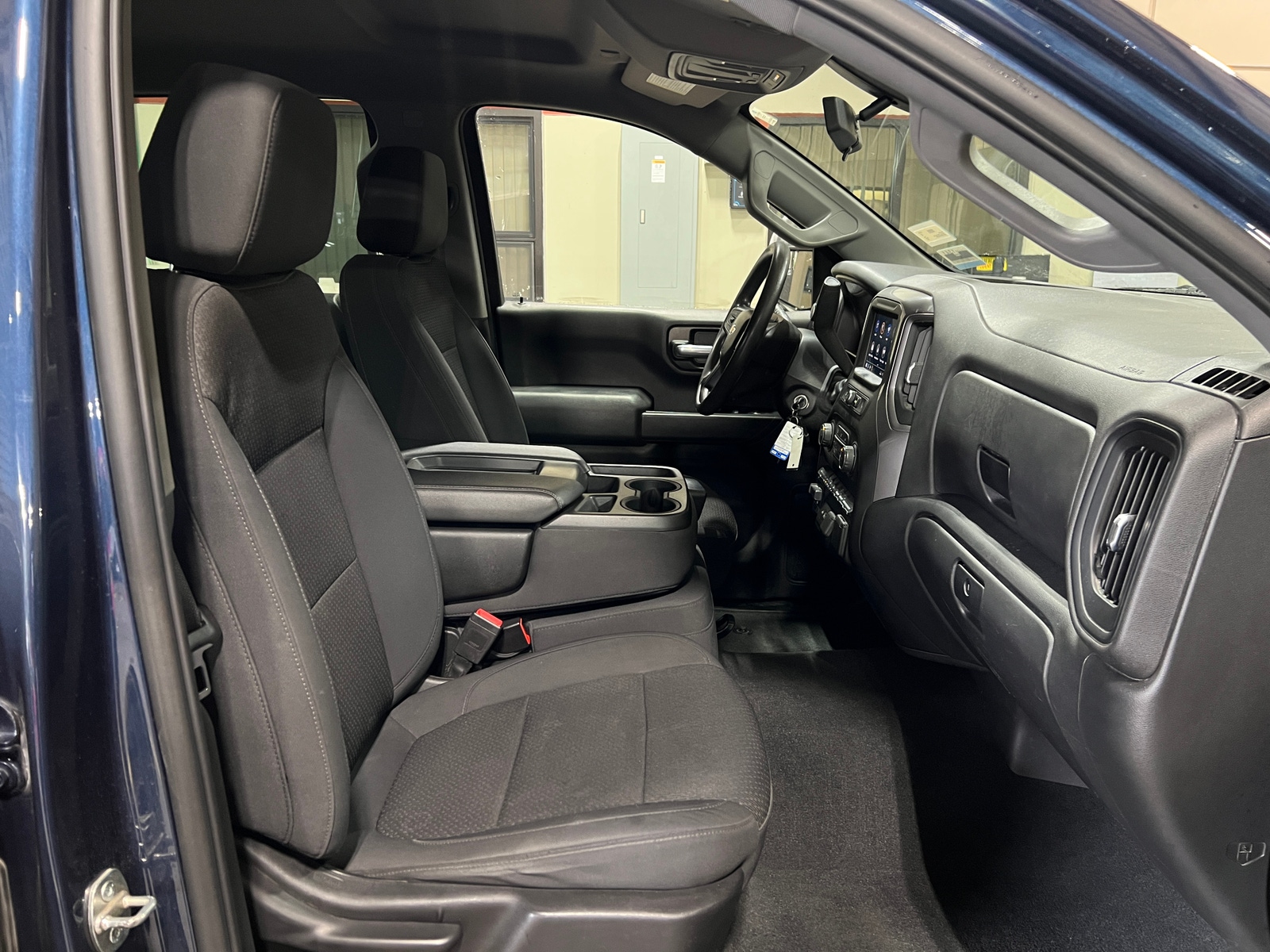 Thumbnail: 2021 Chevrolet Silverado 1500 - 2