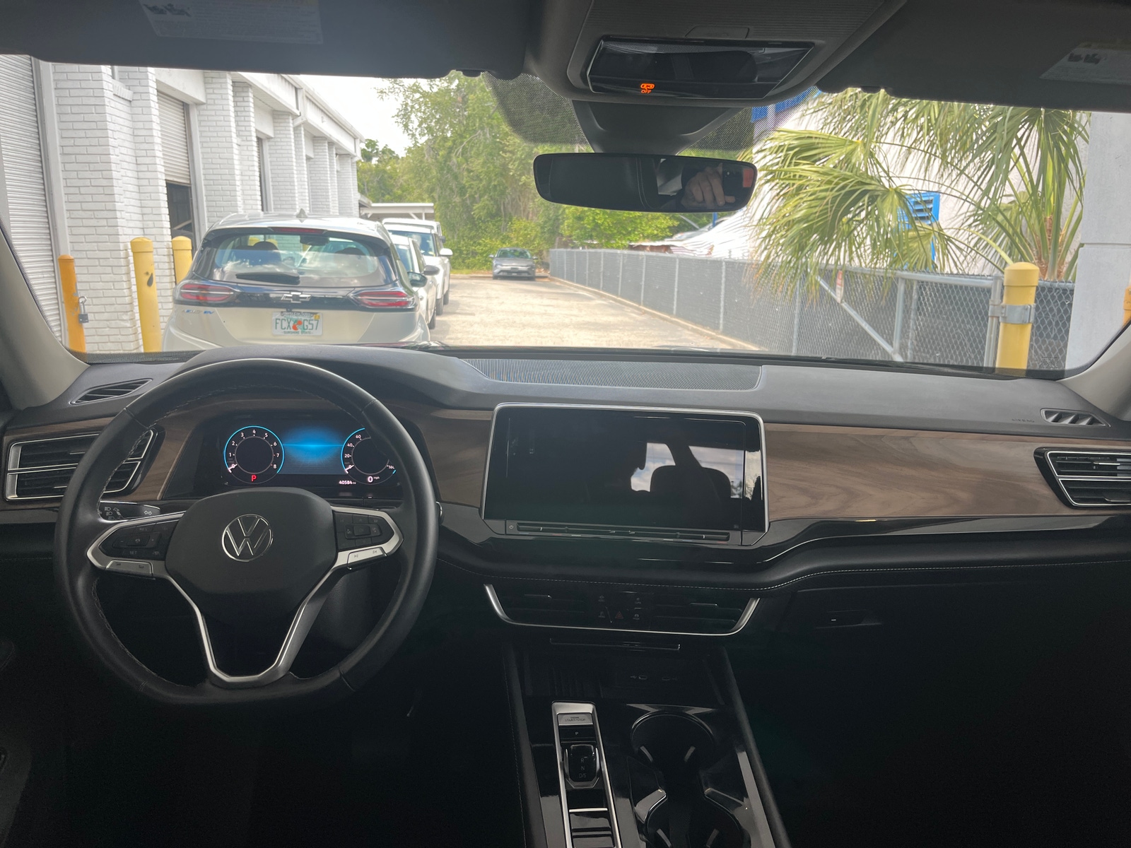 Thumbnail: 2025 Volkswagen Atlas - 3
