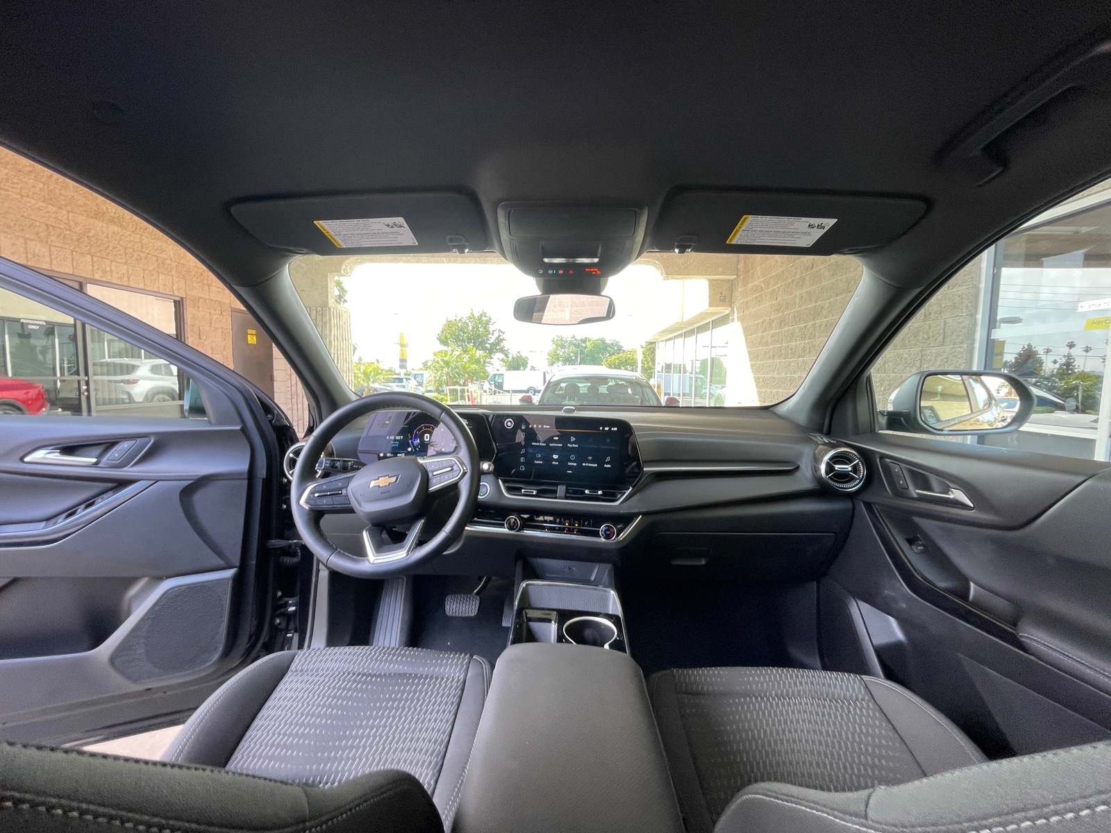 Thumbnail: 2025 Chevrolet Equinox - 3