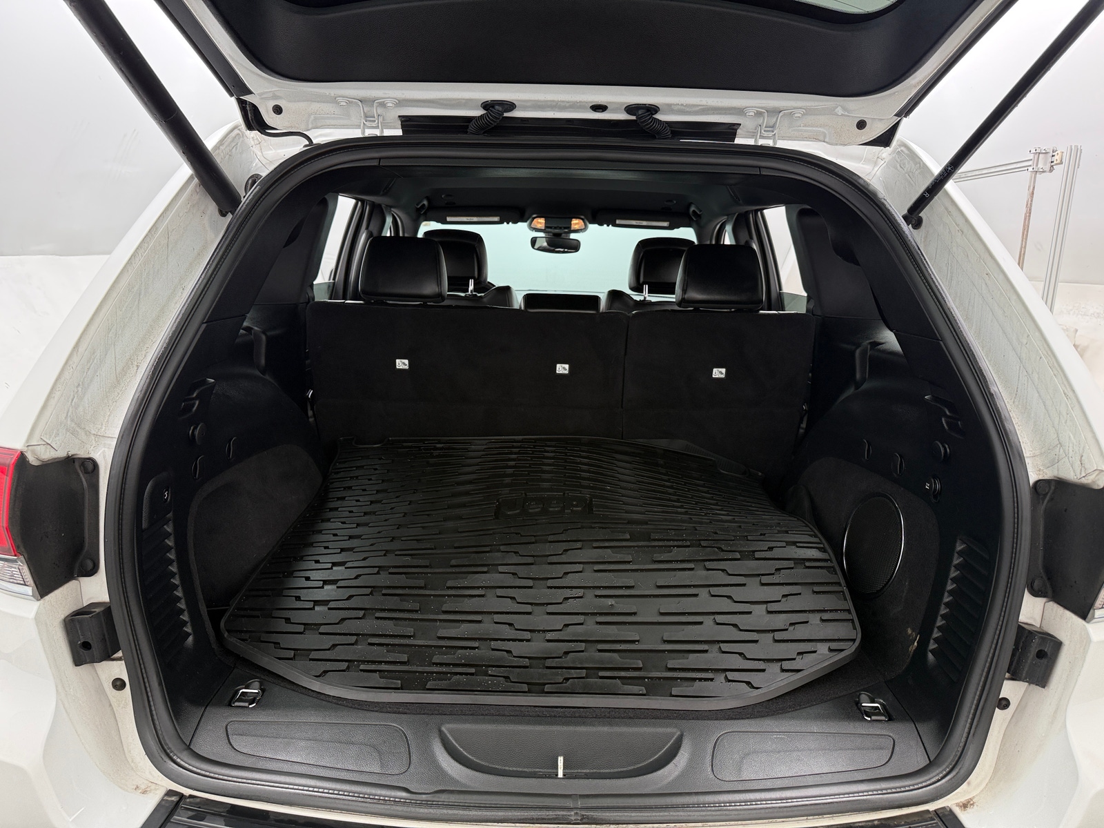 Thumbnail: 2020 Jeep Grand Cherokee - 7