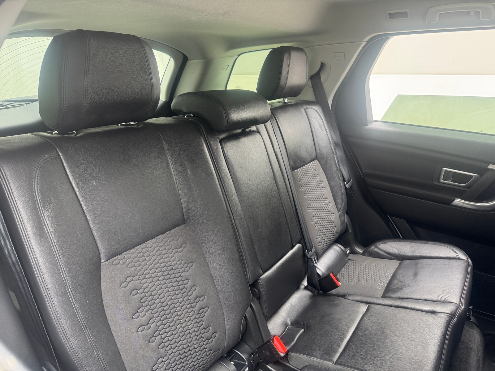 Thumbnail: 2019 Land Rover Discovery Sport - 5