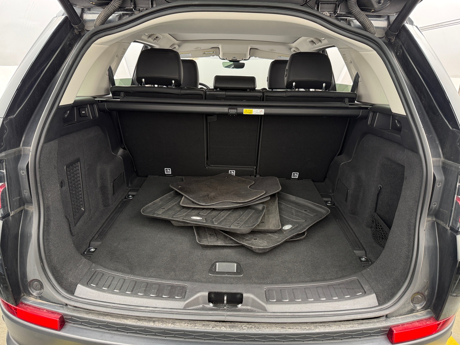 Thumbnail: 2021 Land Rover Discovery Sport - 6