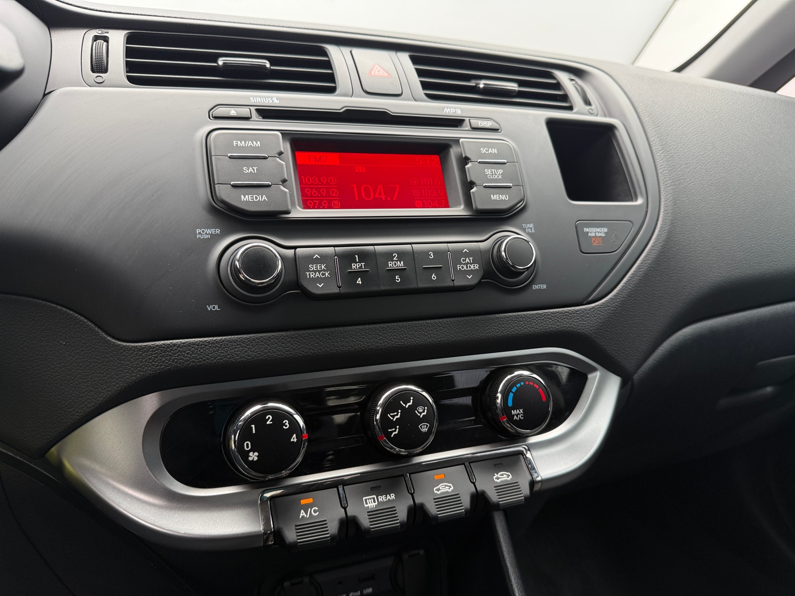 Thumbnail: 2013 Kia Rio - 4