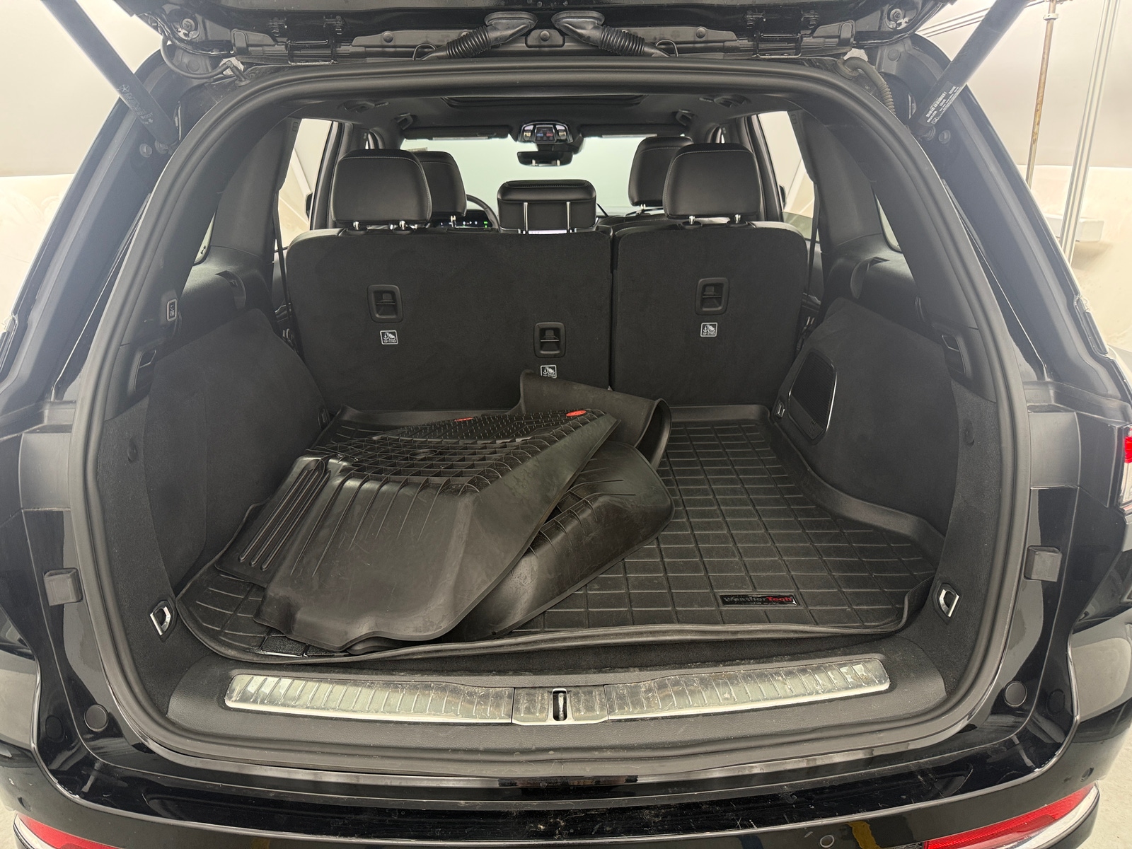 Thumbnail: 2023 Jeep Grand Cherokee - 6