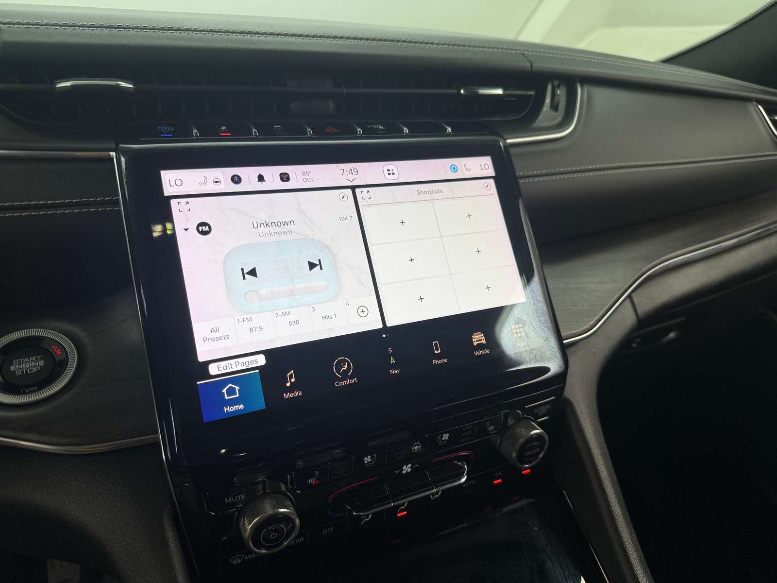 Thumbnail: 2023 Jeep Grand Cherokee - 3