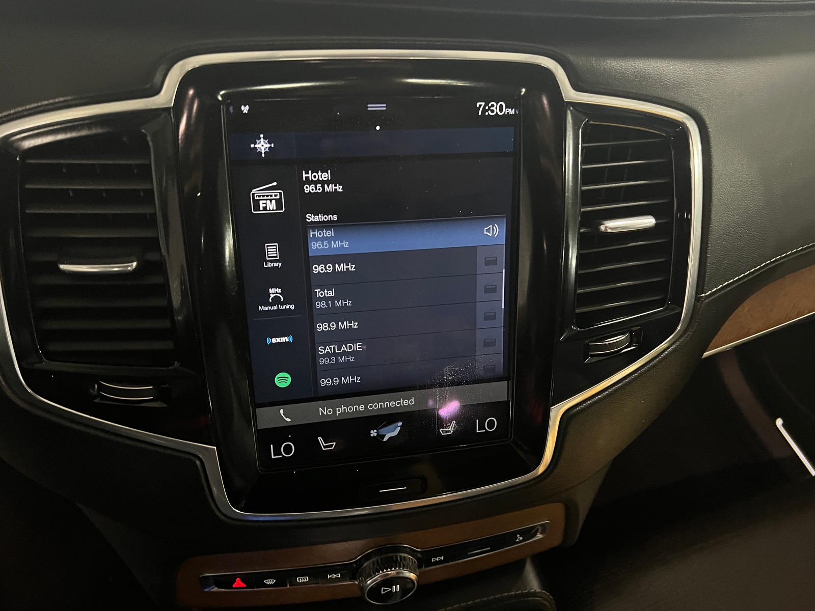 Thumbnail: 2017 Volvo XC90 - 3