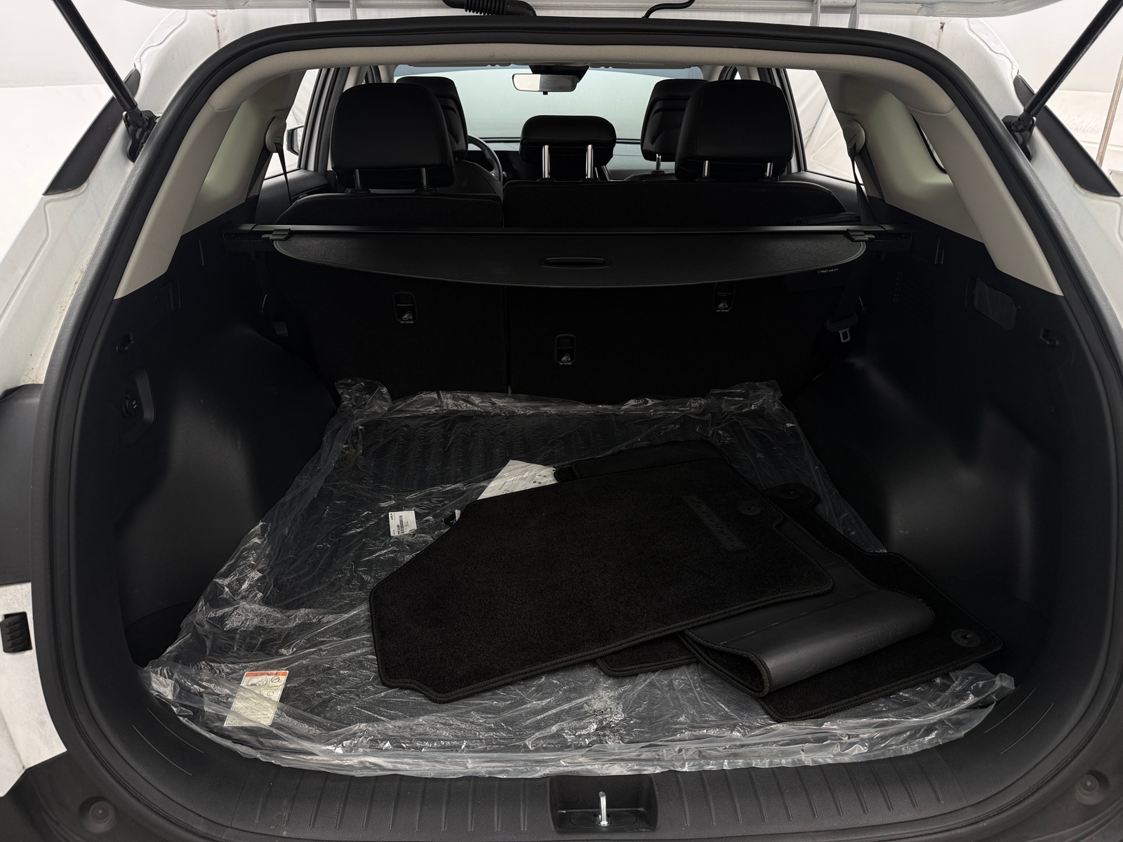 Thumbnail: 2023 Kia Sportage - 6