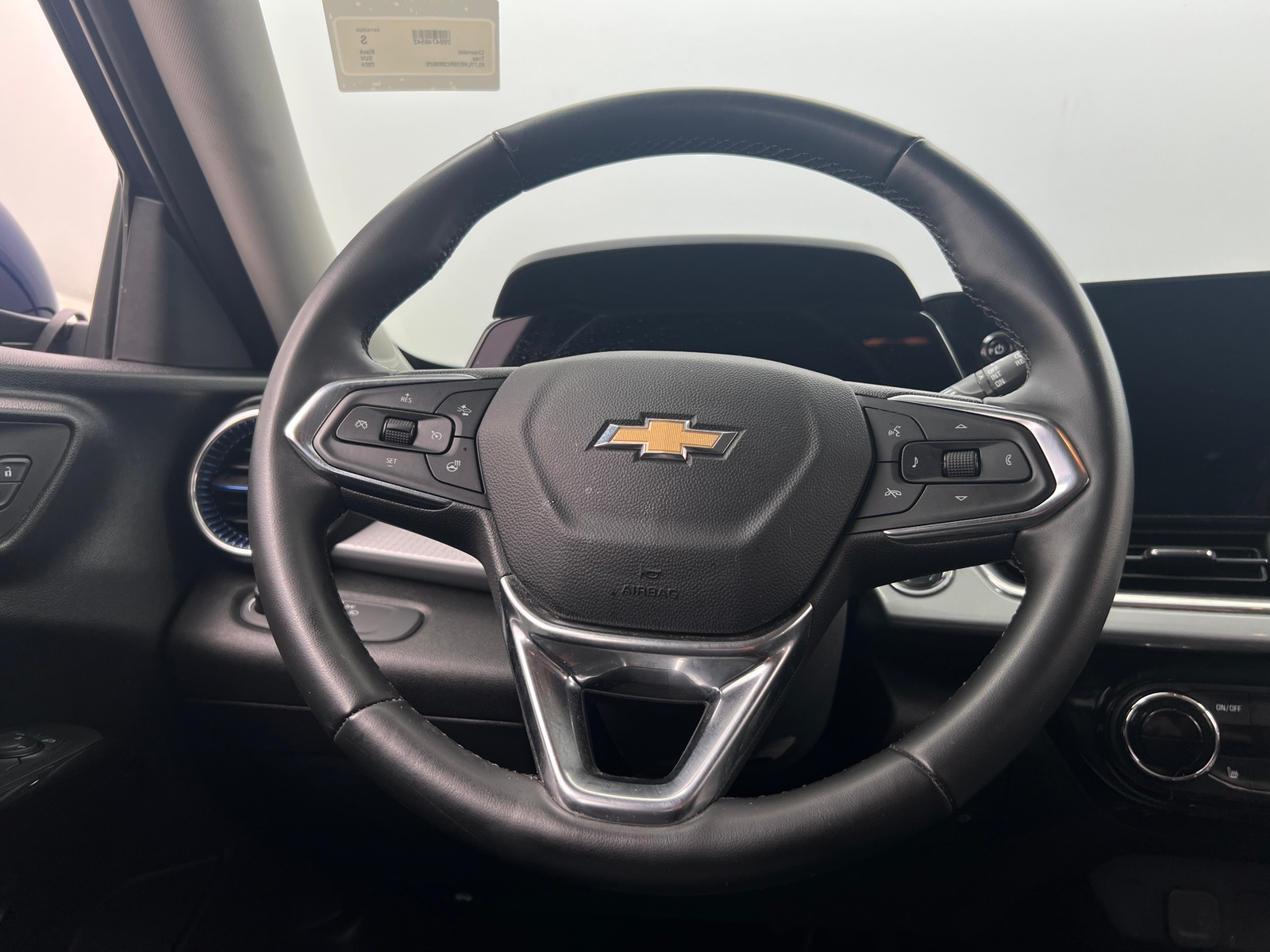 Thumbnail: 2024 Chevrolet Trax - 5