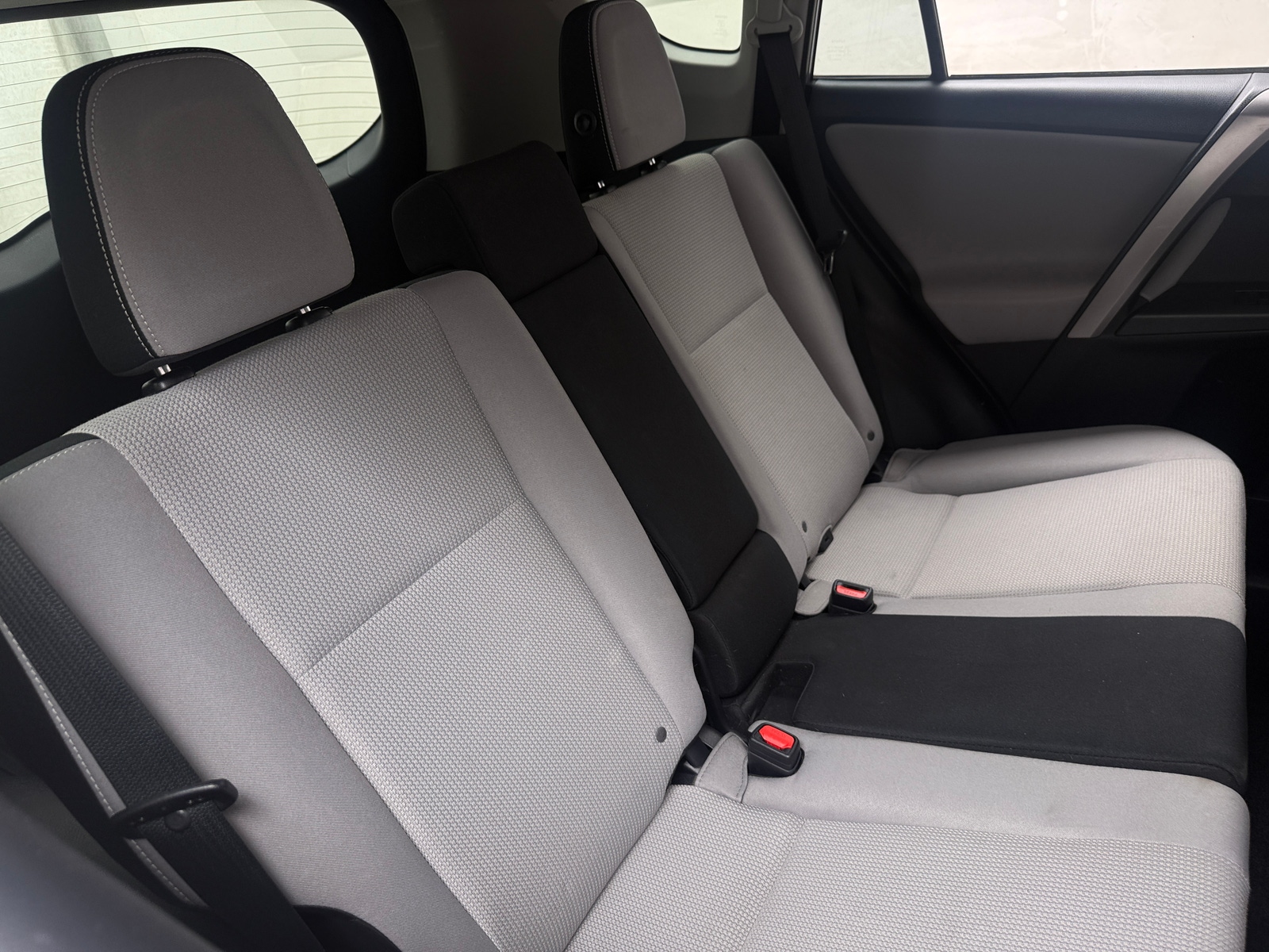 Thumbnail: 2018 Toyota RAV4 - 6