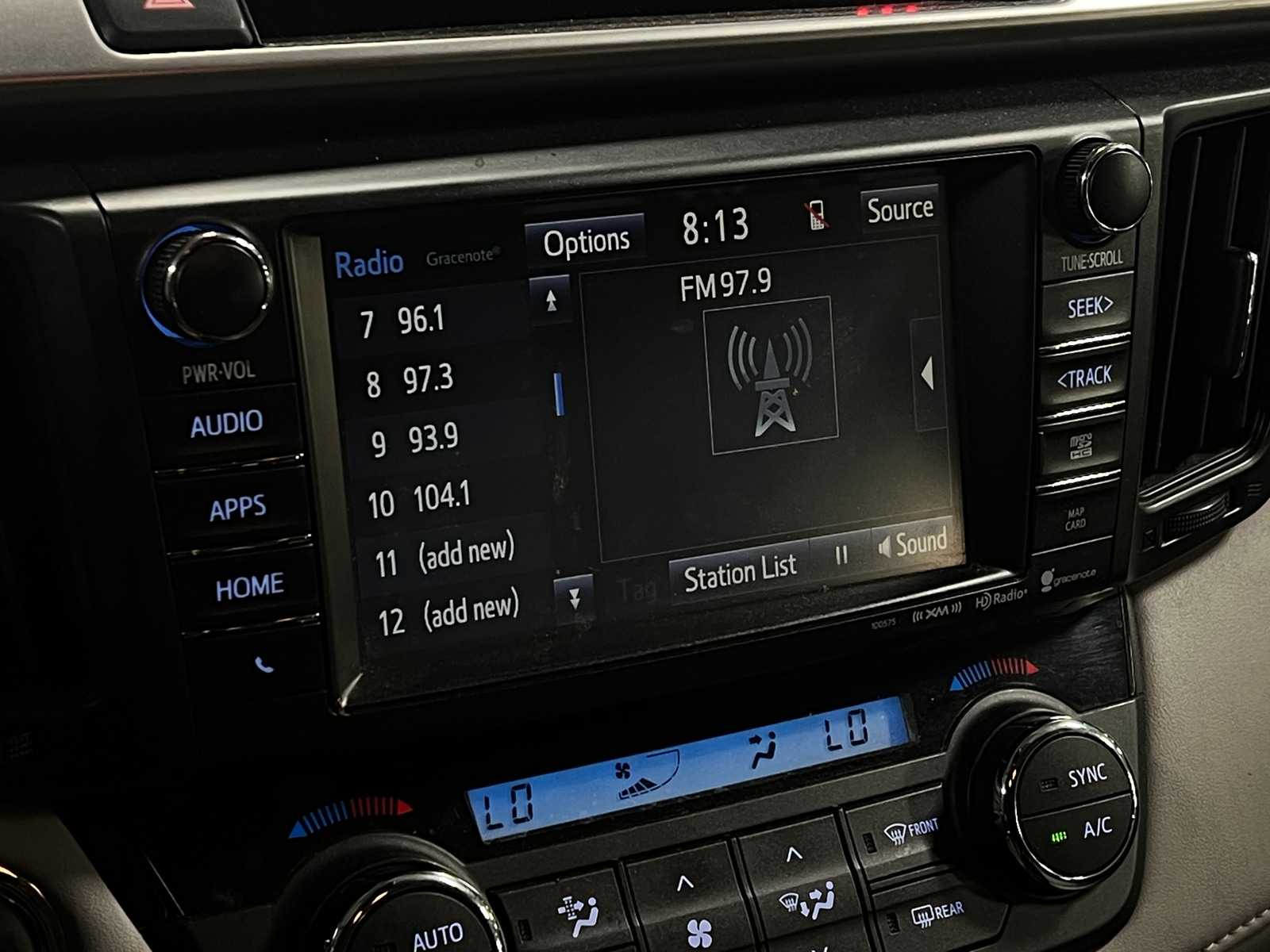 Thumbnail: 2018 Toyota RAV4 - 4