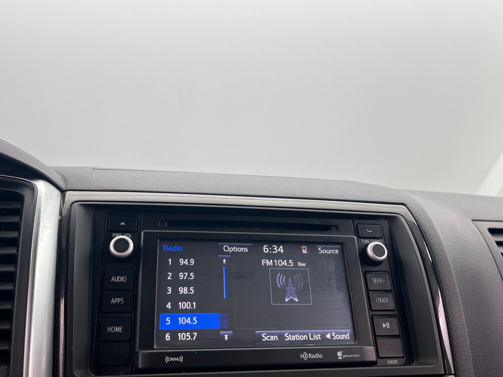 Thumbnail: 2018 Toyota Sequoia - 4