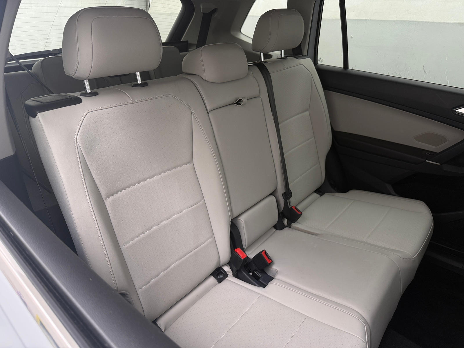 Thumbnail: 2018 Volkswagen Tiguan - 5