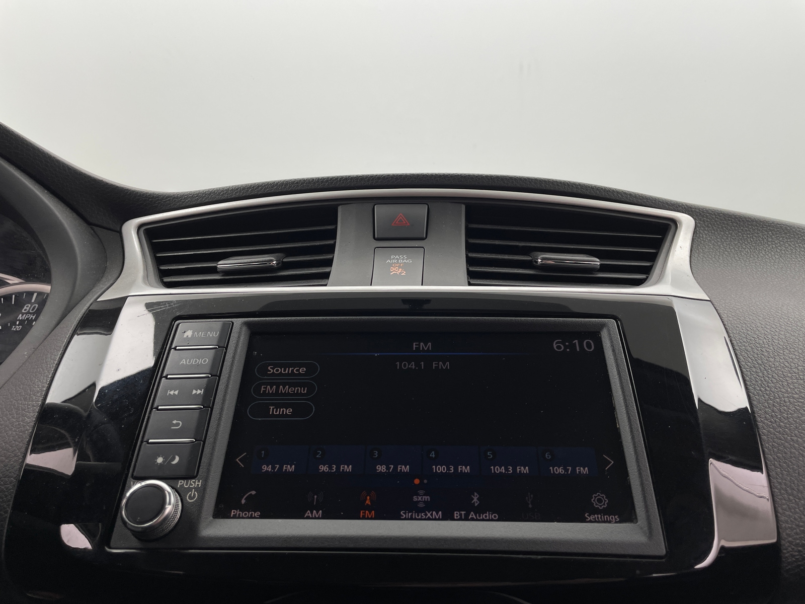 Thumbnail: 2019 Nissan Sentra - 4