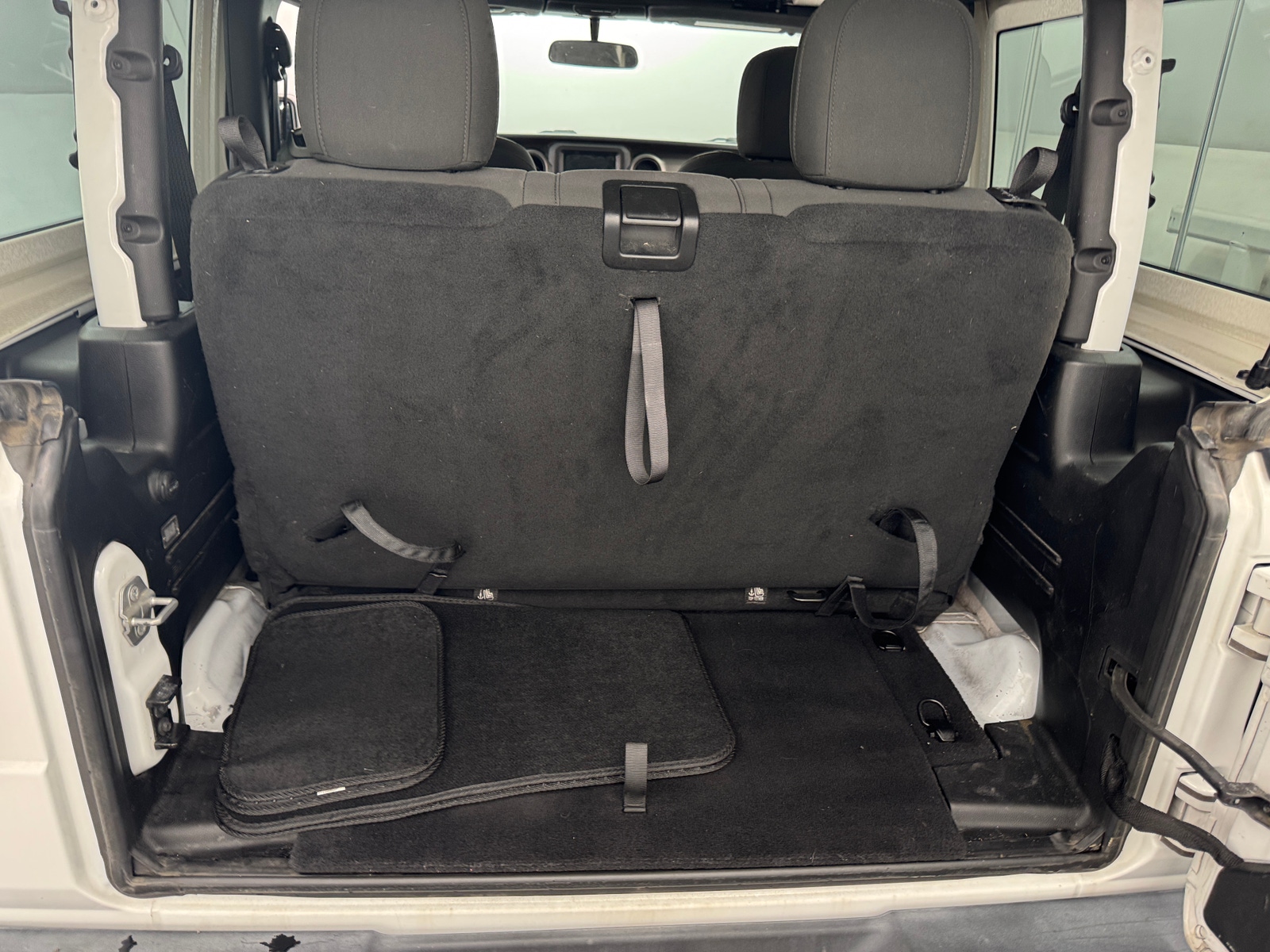 Thumbnail: 2019 Jeep Wrangler - 7