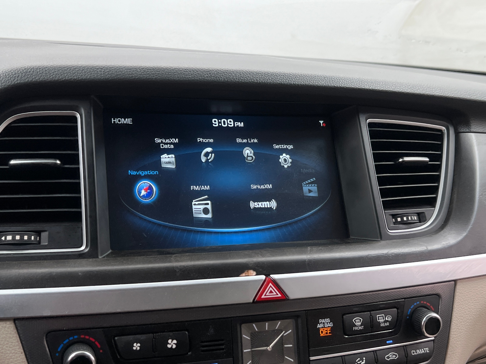 Thumbnail: 2015 Hyundai Genesis - 3