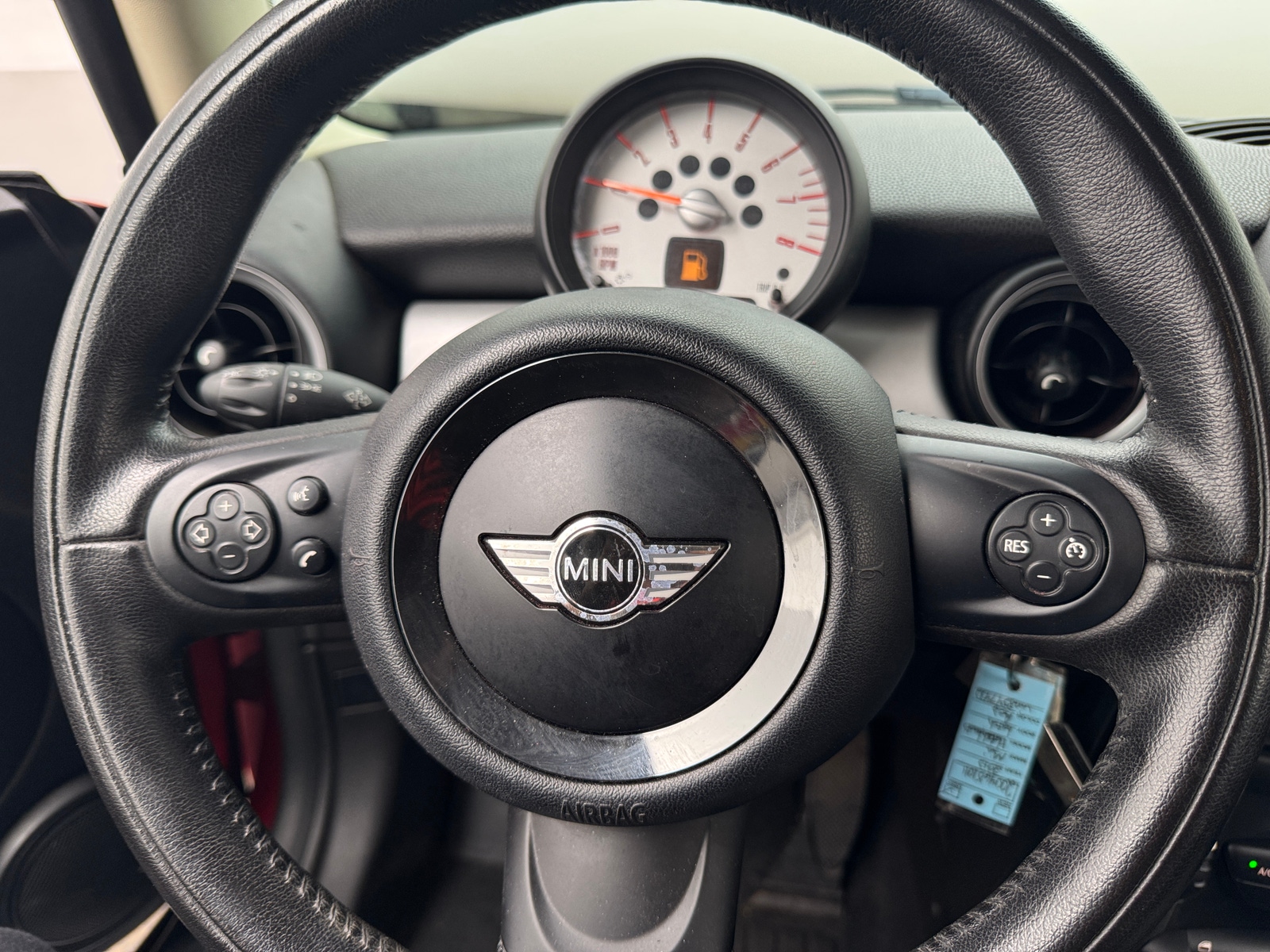 Thumbnail: 2013 MINI Cooper Hardtop - 4