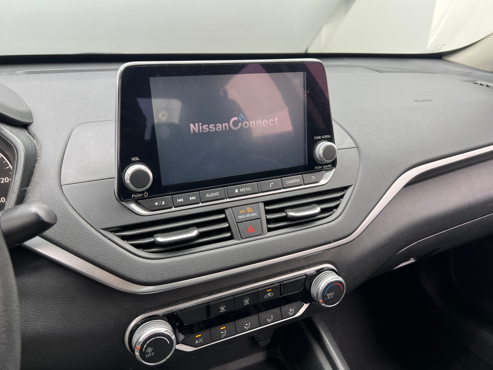 Thumbnail: 2020 Nissan Altima - 4