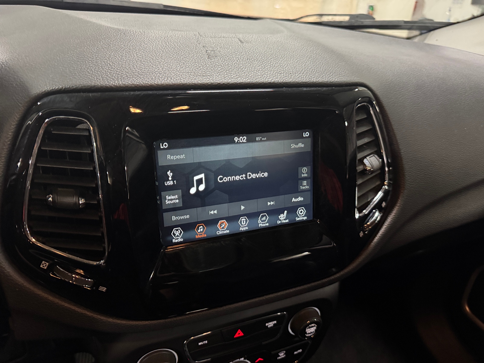 Thumbnail: 2018 Jeep Compass - 4