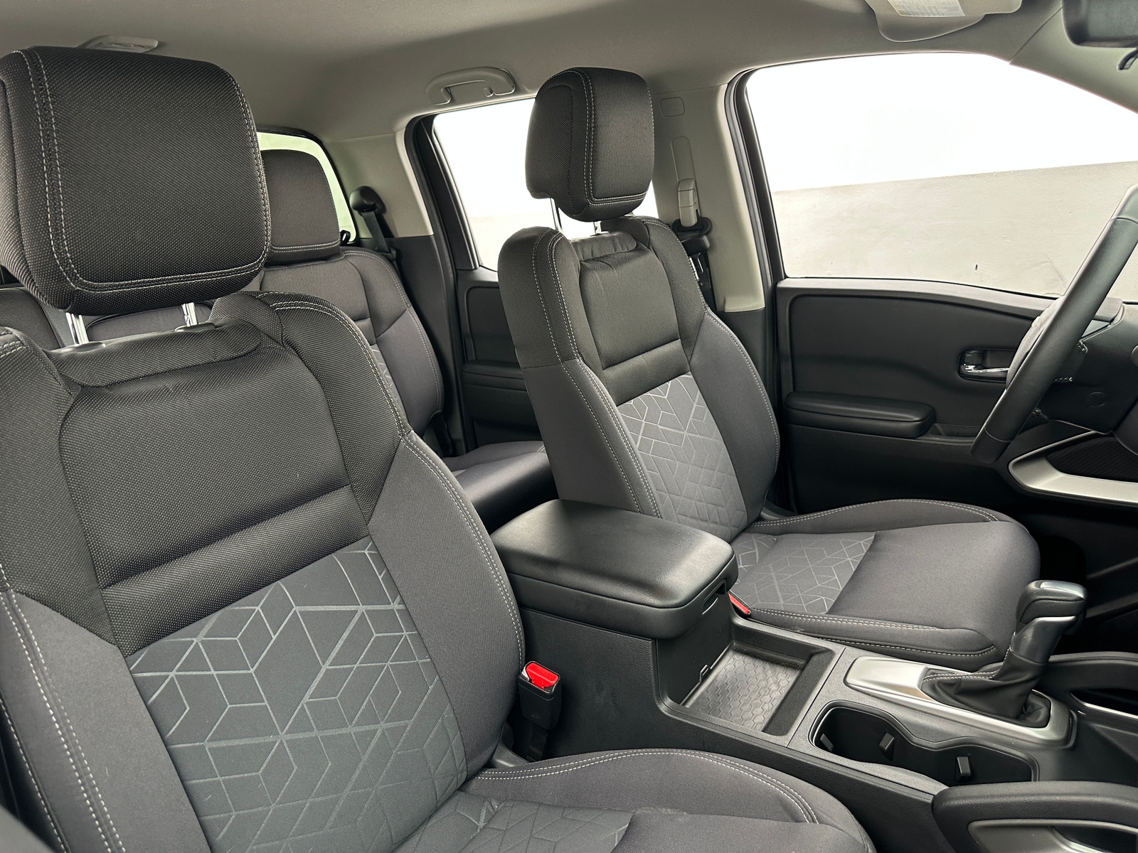 Thumbnail: 2025 Nissan Frontier - 2